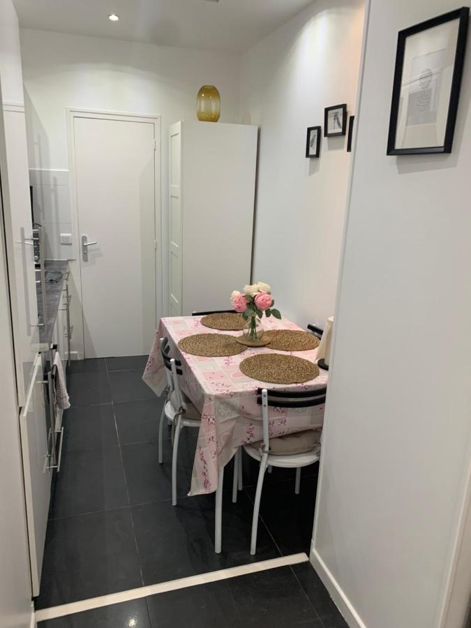 Charmant Appartement - Paris 18 Exteriör bild